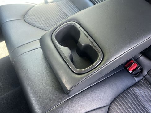 Used 2019 Toyota Camry SE w/ Convenience Package FWD image 19