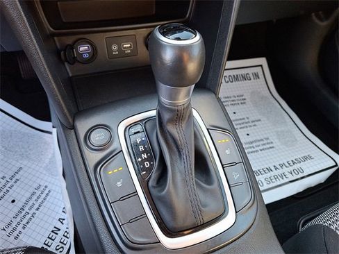 Used 2019 Hyundai Kona SEL image 13