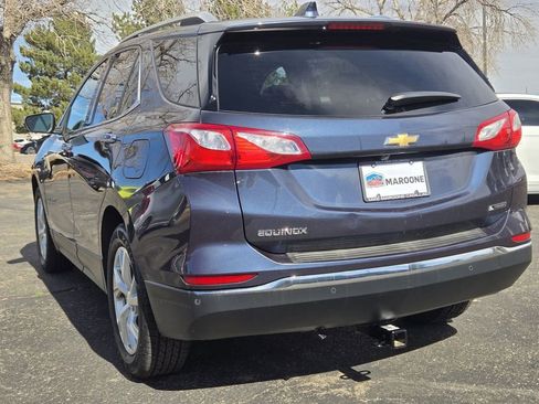 Used 2018 Chevrolet Equinox Premier FWD image 3