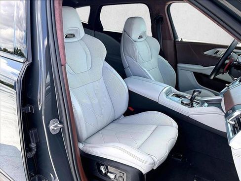 Used 2023 BMW XM AWD/4WD image 9