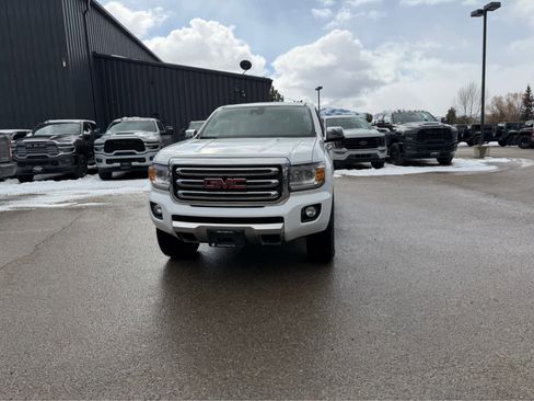Used 2018 GMC Canyon SLT w/ Driver Alert Package image 4