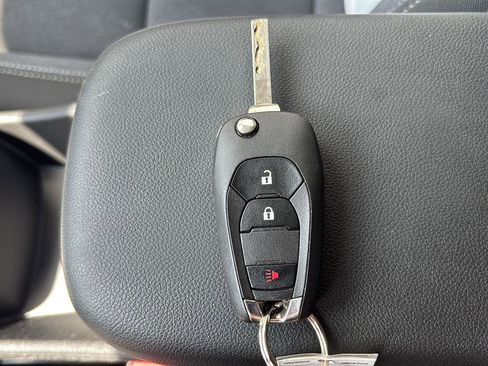Used 2024 Chevrolet Trax LS FWD image 33