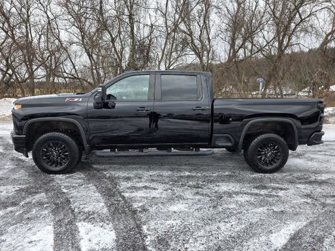 Used 2022 Chevrolet Silverado 3500 LTZ w/ LTZ Plus Package image 11