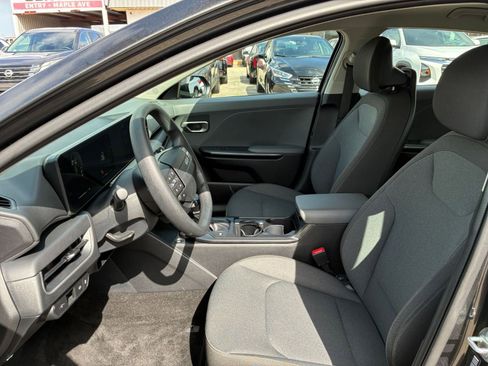 Used 2025 Kia K4 LXS image 20