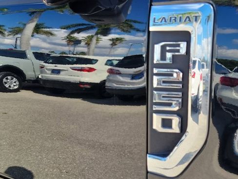 Used 2022 Ford F250 Lariat w/ Lariat Ultimate Package image 9