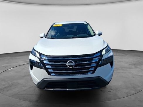 Used 2025 Nissan Rogue SV FWD image 13