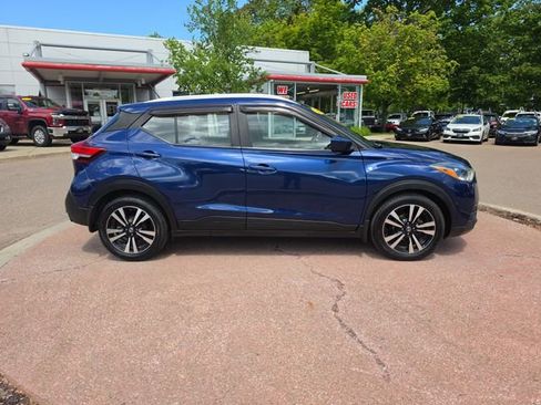 Used 2019 Nissan Kicks SV FWD image 6