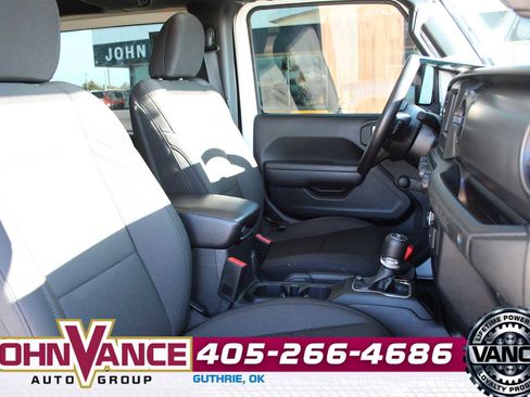 Used 2022 Jeep Wrangler Sport image 17