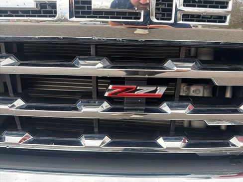 Certified 2022 Chevrolet Silverado 3500 LTZ AWD/4WD image 9