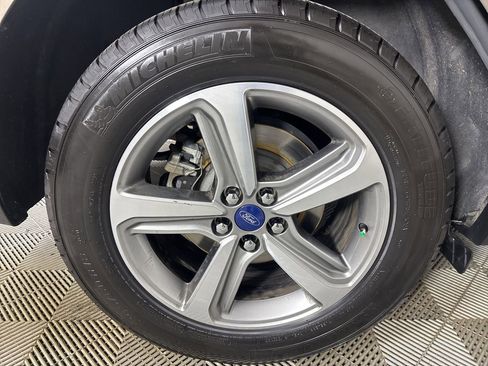 Used 2019 Ford Edge SEL w/ Equipment Group 201A image 34