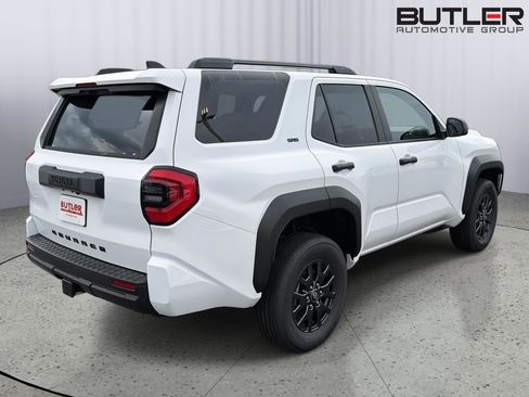 New 2026 Toyota 4Runner SR5 AWD/4WD image 6