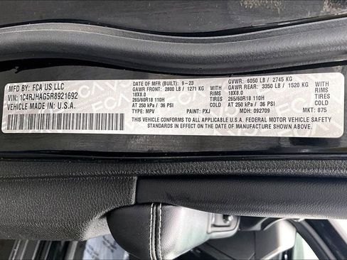 Used 2024 Jeep Grand Cherokee Altitude image 35