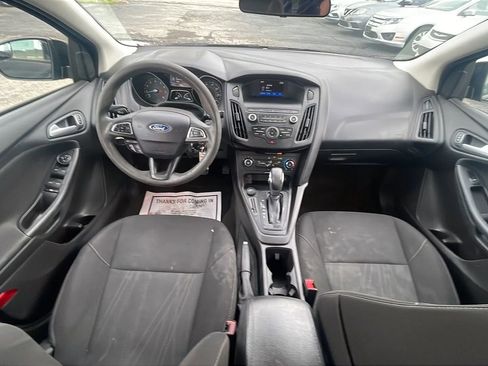 Used 2018 Ford Focus SE FWD image 18