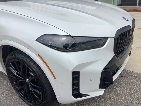Used 2026 BMW X5 sDrive40i w/ M Sport Package RWD image 11