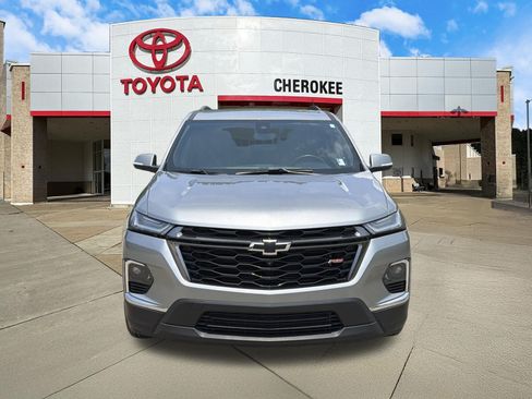 Used 2023 Chevrolet Traverse RS w/ LPO, Floor Liner Package FWD image 2