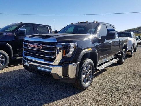 New 2025 GMC Sierra 2500 SLT w/ SLT Premium Package image 2