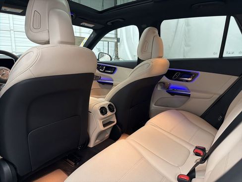 New 2026 Mercedes-Benz GLC 300 image 18