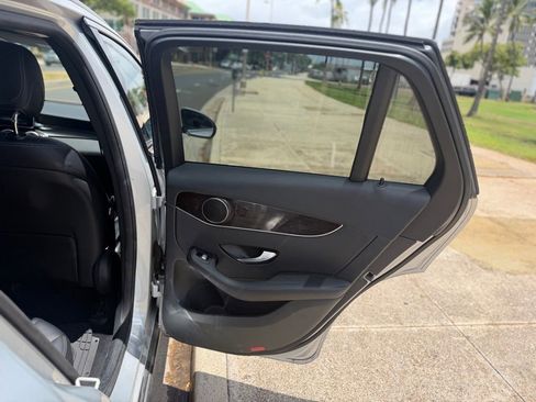 Used 2016 Mercedes-Benz GLC 300 image 10