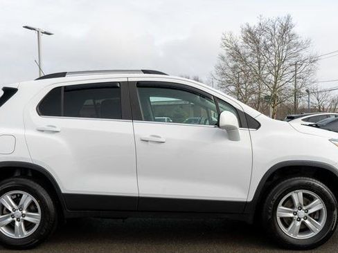 Used 2020 Chevrolet Trax LT AWD/4WD image 5