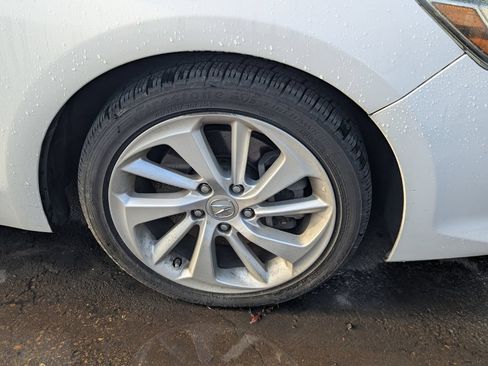 Used 2016 Acura ILX FWD image 9