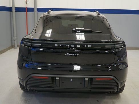 New 2026 Porsche Macan 4 Electric image 7