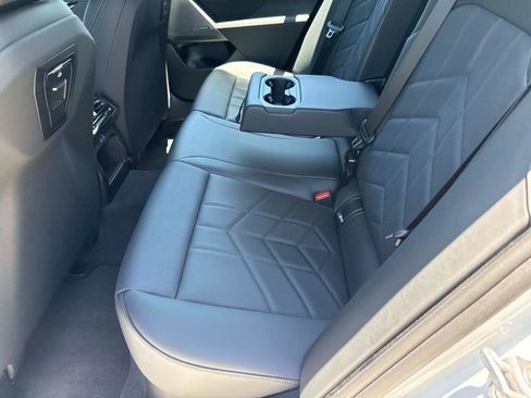 Used 2024 BMW 540i xDrive w/ Premium Package AWD/4WD image 12