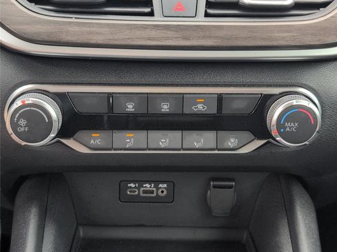Used 2025 Nissan Altima 2.5 SV FWD image 20