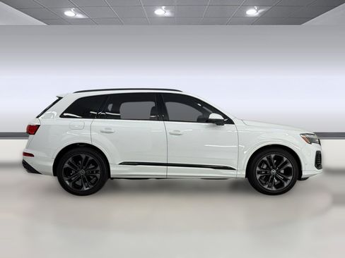 Used 2025 Audi Q7 3.0T Prestige AWD/4WD image 8
