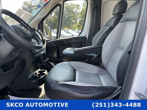 Used 2025 RAM ProMaster 2500 w/ Convenience Group FWD image 11