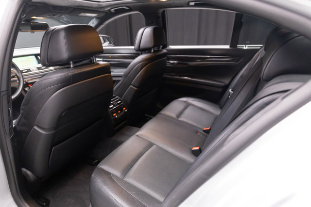 Used 2014 BMW 750i RWD image 56