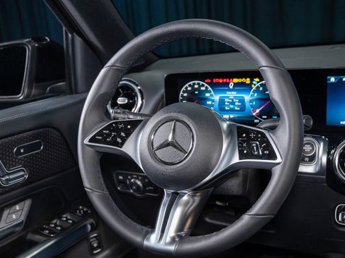 New 2026 Mercedes-Benz GLB 250 image 15