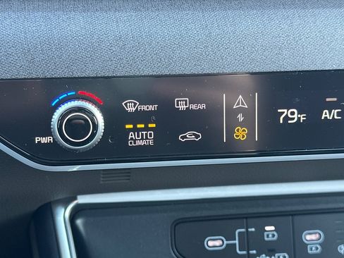 Certified 2026 Kia Carnival EX image 30