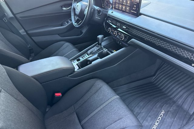 Used 2025 Honda Accord Sport image 19
