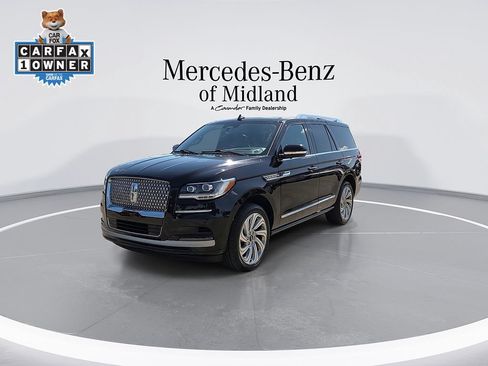Used 2024 Lincoln Navigator Reserve AWD/4WD image 4