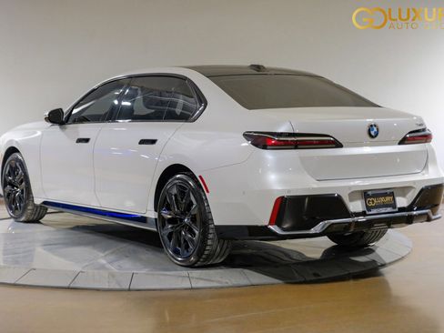 Used 2024 BMW 740i w/ Premium Package 2 image 16