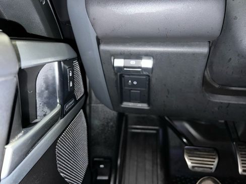 Used 2020 Land Rover Defender 110 X AWD/4WD image 43