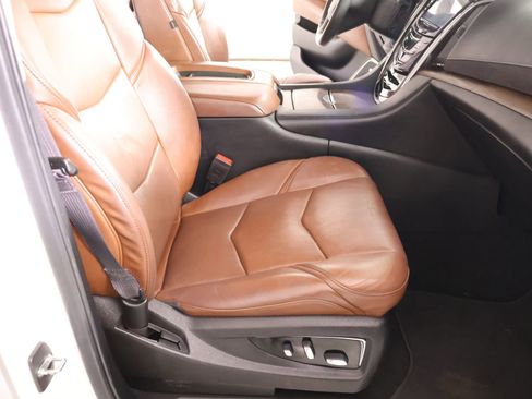 Used 2017 Cadillac Escalade Premium Luxury AWD/4WD image 15