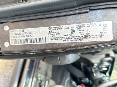 Used 2023 Jeep Wrangler Willys image 36