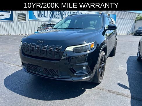 Used 2023 Jeep Cherokee Altitude Lux w/ Lux Elite Package AWD/4WD image 3