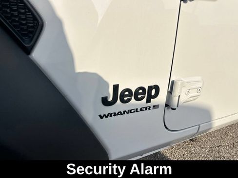 Used 2024 Jeep Wrangler Unlimited Sport AWD/4WD image 19