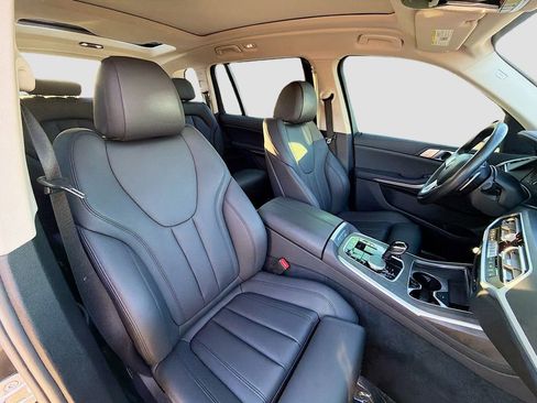Used 2022 BMW X7 xDrive40i w/ Premium Package image 15