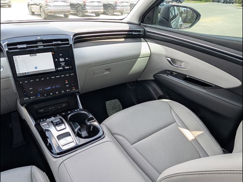 Used 2024 Hyundai Tucson Limited image 9