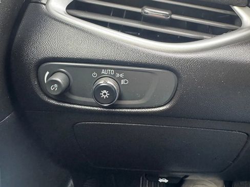 Used 2024 Chevrolet Malibu LT FWD image 13
