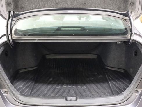 Used 2019 Honda Accord LX image 24