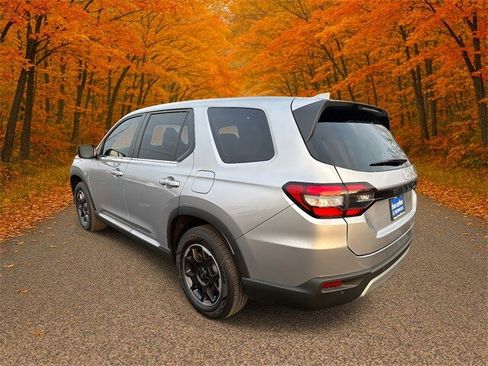 Used 2025 Honda Pilot EX-L image 7