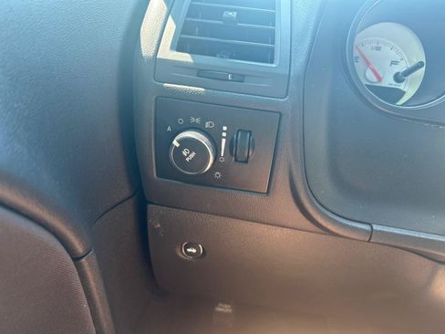 Used 2011 Dodge Challenger R/T RWD image 15