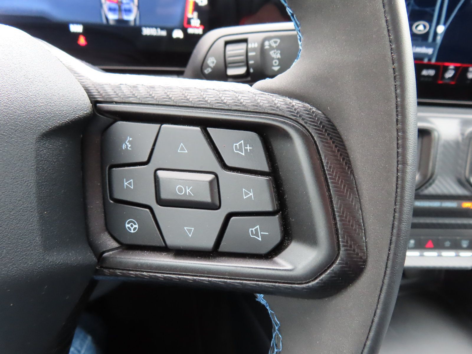 Used 2025 Ford Mustang Dark Horse RWD image 24