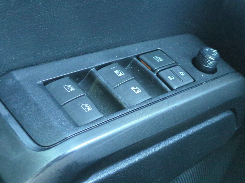 Used 2019 Toyota Tacoma TRD Off-Road AWD/4WD image 25