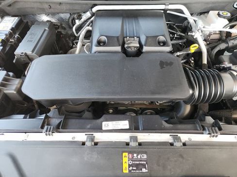 Used 2024 Chevrolet Colorado Z71 w/ Z71 Convenience Package 2 AWD/4WD image 26