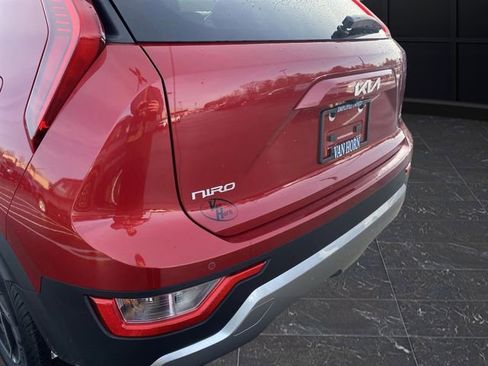 Certified 2023 Kia Niro EX image 37